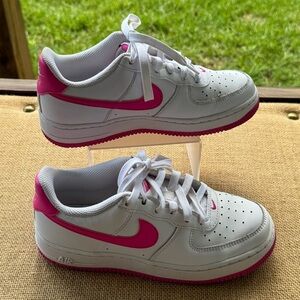 Nike Air Force 1
Big Kids' Shoes  3.5 Y